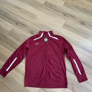 Brand new with tags mens large Nike sweatsuit-TOP AND BOTTOM INCLUDED. See pics.